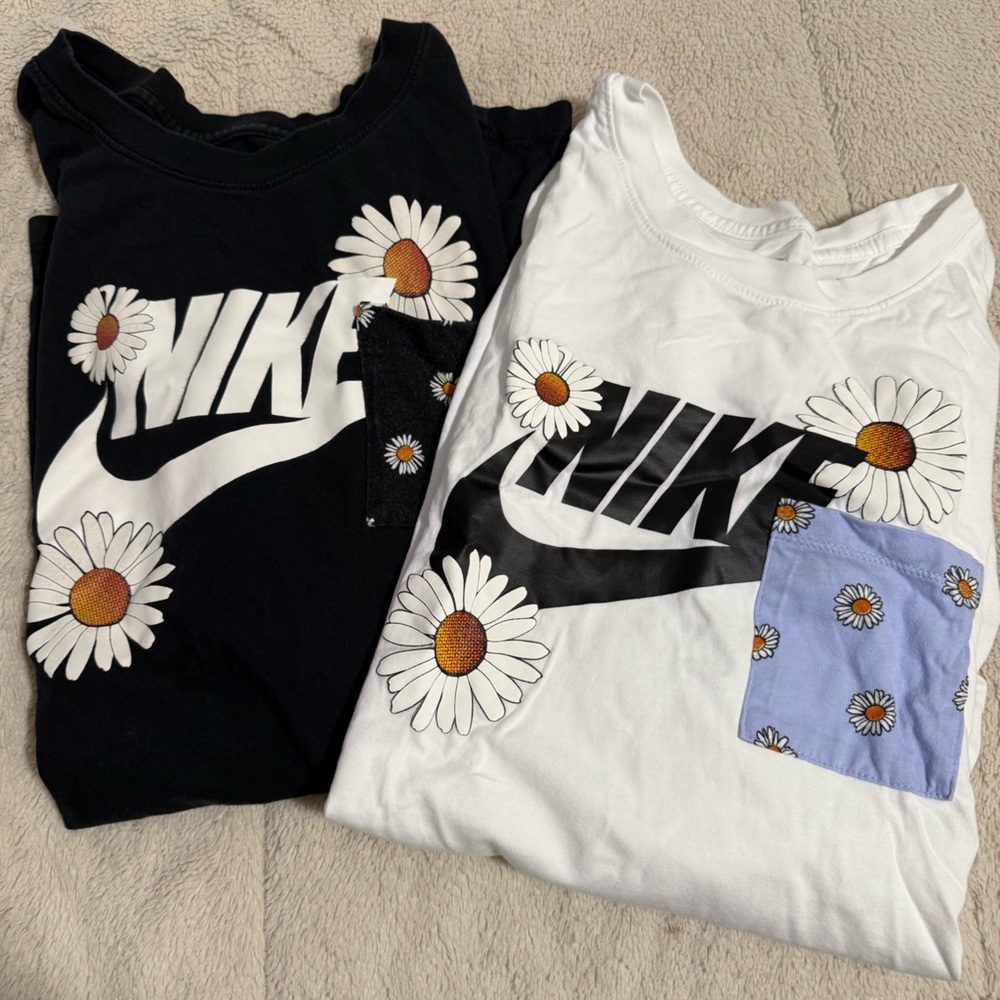 NIKE oversized tee bundle
